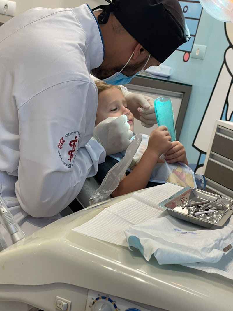 Clínica Dr Igor Felipe - Odontologia - foto 2