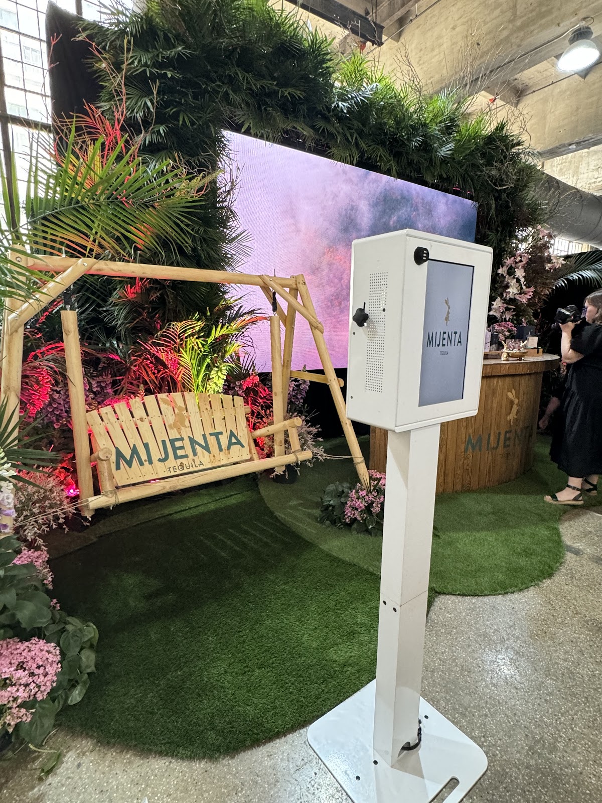 Luxe Booth: Google Places image 4