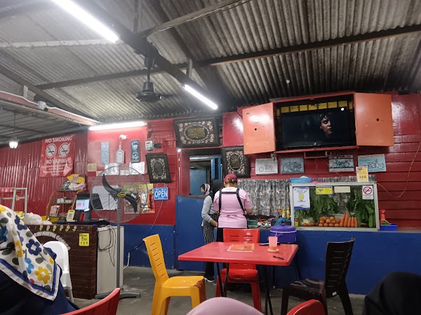 Kedai Makan Marina Corner - Photo 1