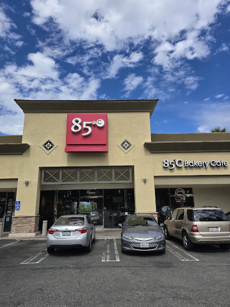 85°C Bakery Cafe - Chino Hills photo 4