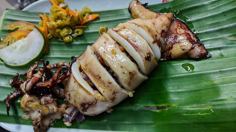 La’ Mesa kamayan