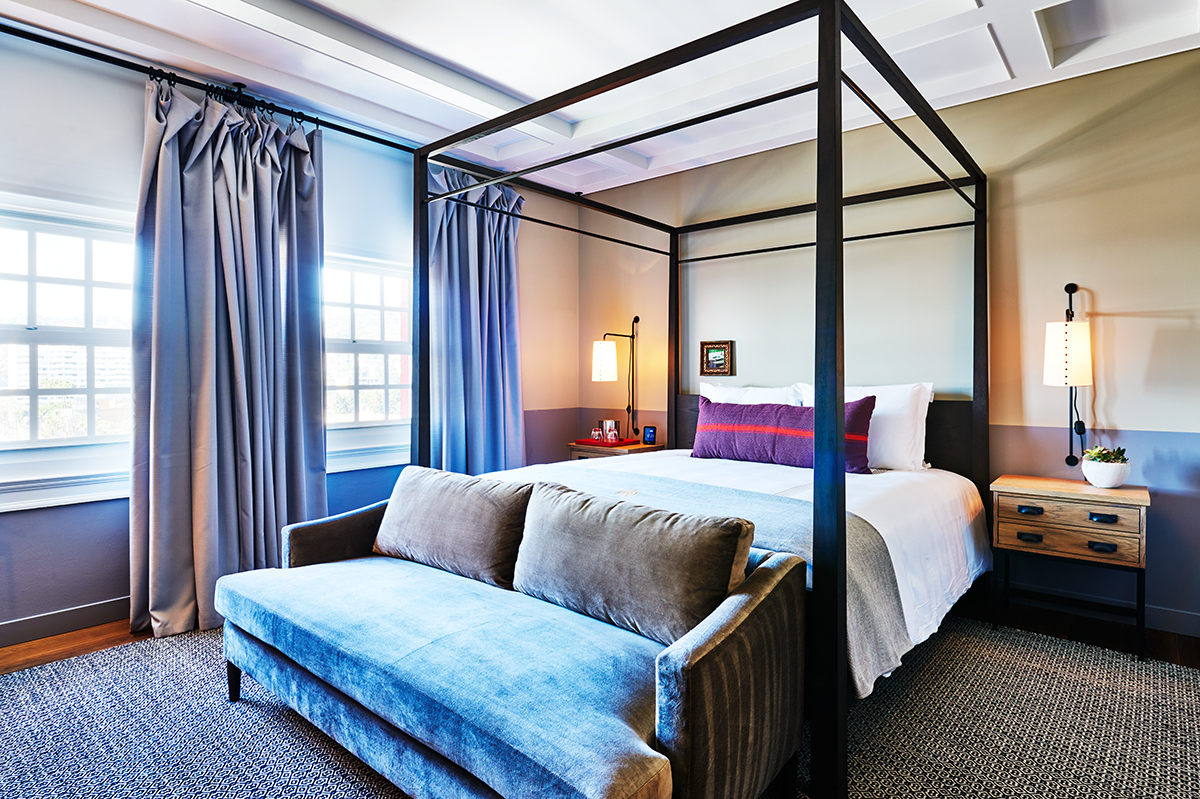 The Hollywood Roosevelt, dog-friendly hotel