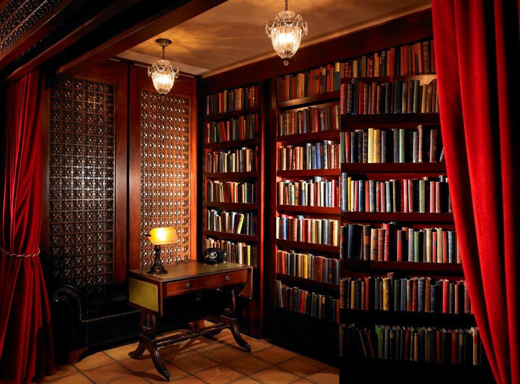 The Hollywood Roosevelt, dog-friendly hotel, photo 4