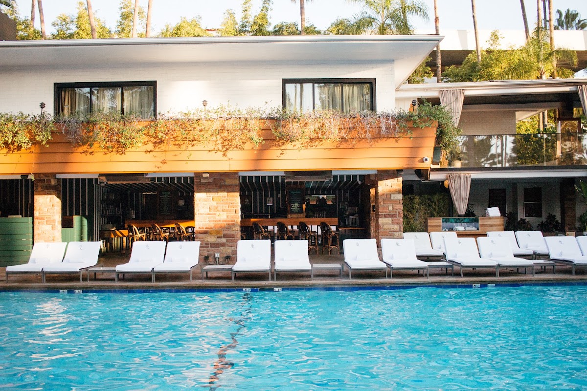 The Hollywood Roosevelt, dog-friendly hotel in Los Angeles