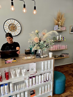 Admire Hair & Beauty photo 3