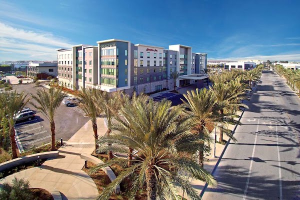 Hampton Inn Long Beach Airport