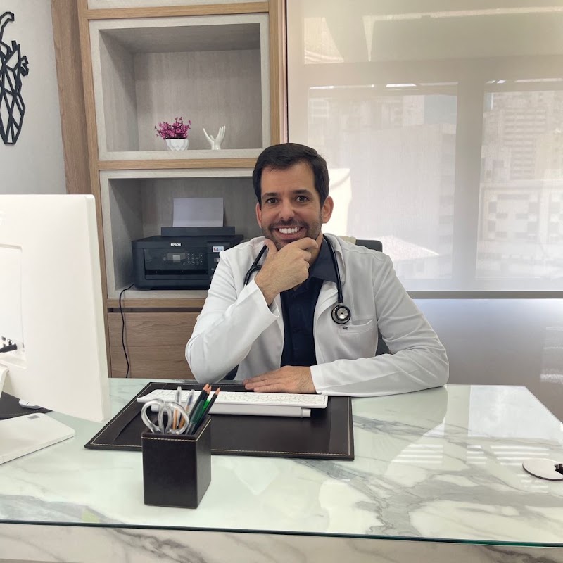 Dr. Edilberto Castilho - Cardiologista Clínico e Intervencionista