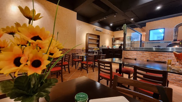 Monnalisa Italian Restaurant JB - Photo 1