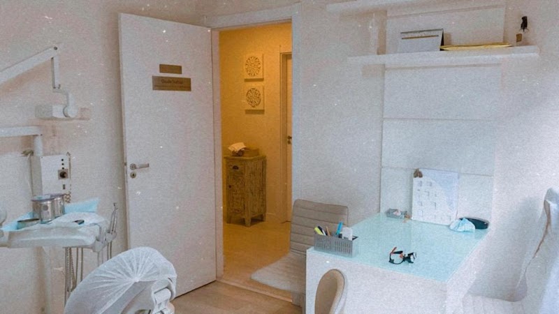 Dra. Natália Delfino - Consultório Odontológico