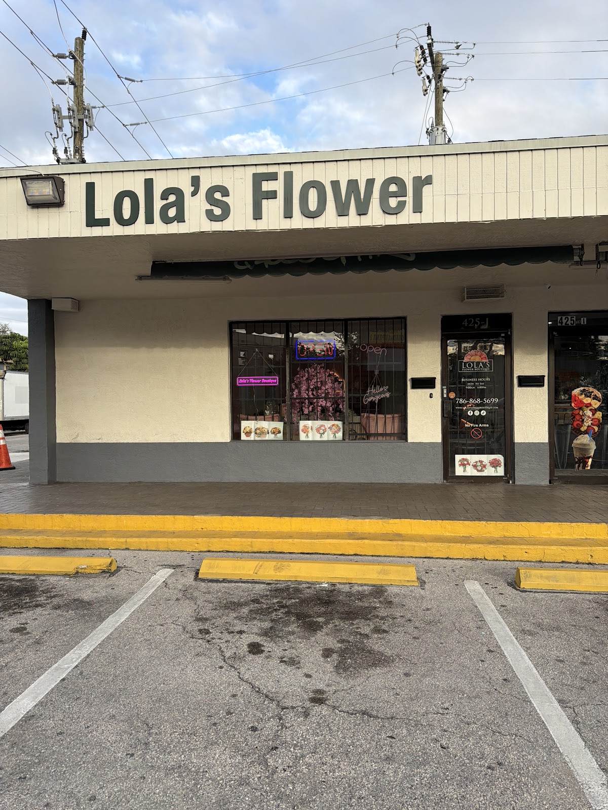 Lola's Flower Boutique: Google Places image 1