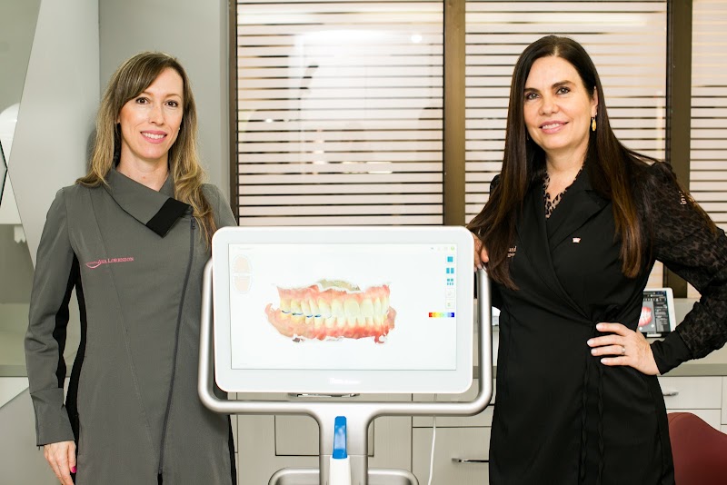 Dra Ana Lorenzon e Dra Karin Freund Ortodontia