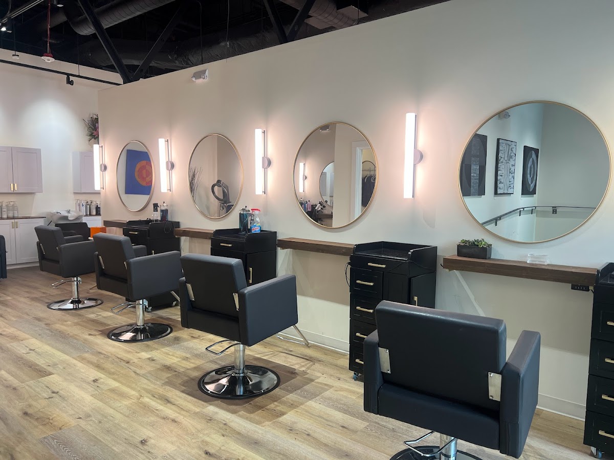 Salon Voda: Google Places image 2