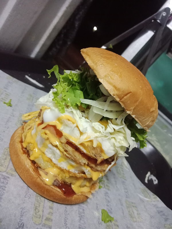 Harraz Burger - Photo 1