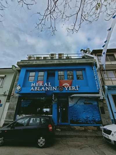 Meral Ablanın Yeri Balık Lokantası ( Mudanya Merkez Sahil Şube ) - Restoran