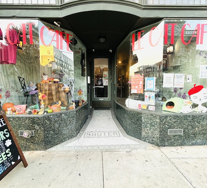 Le Cat Cafe
