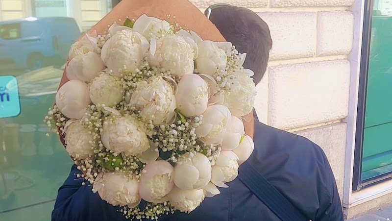 L'angolo Fiorito | miglior prezzo | via Vittorio Veneto |