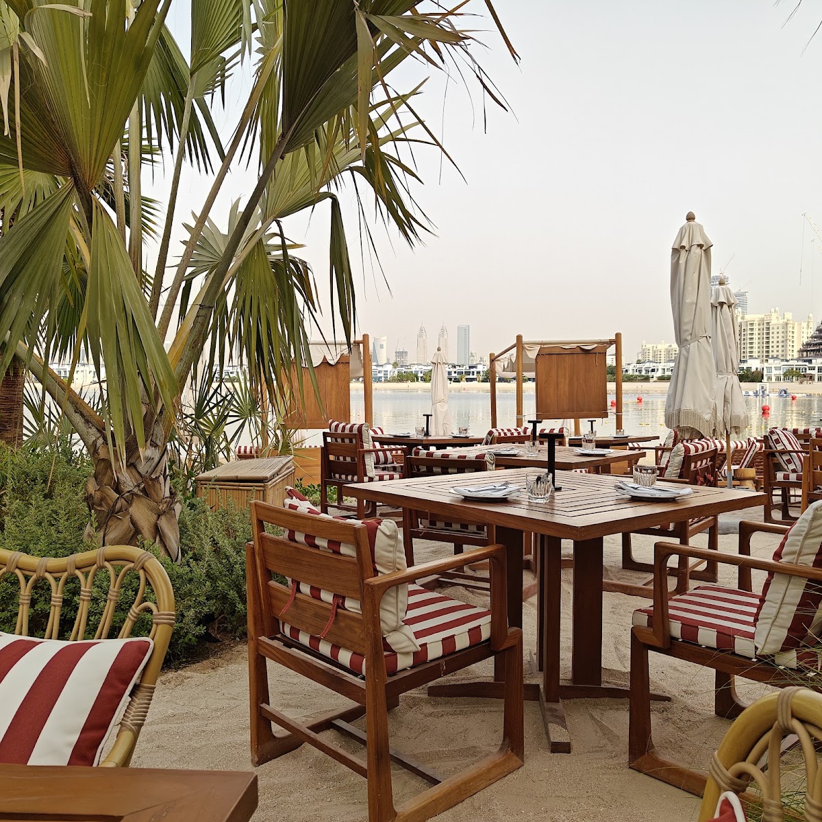 The MAINE Beach House Restaurant, Palm Jumeirah Dubai 5