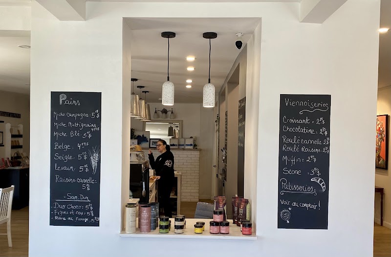 Houtsiplou art café photo 3