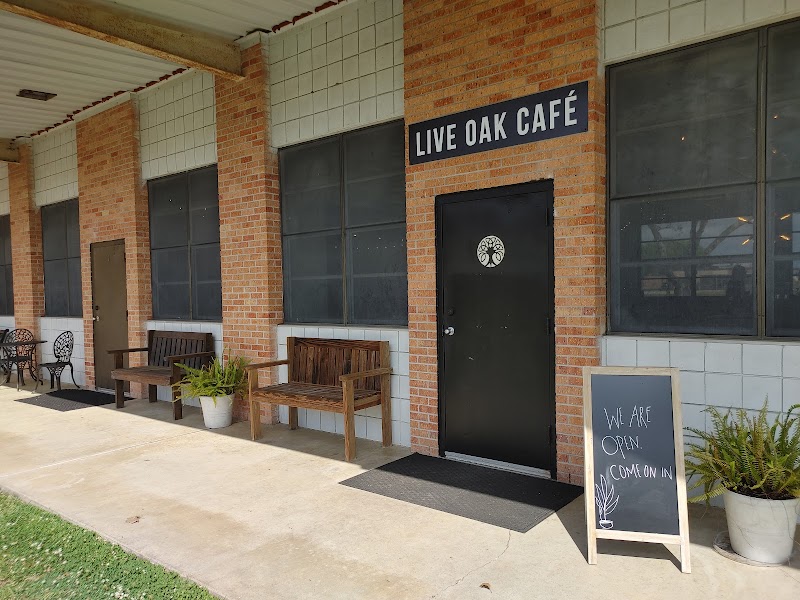 Live Oak Cafe photo 4