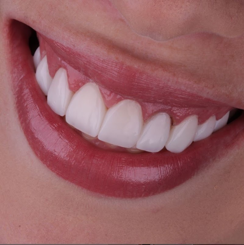 Dra. Shakira Henriques - Dentista - foto 5