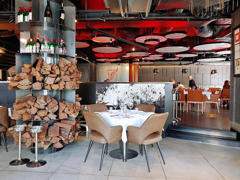 Moo Moo The Wine Bar + Grill photo 1