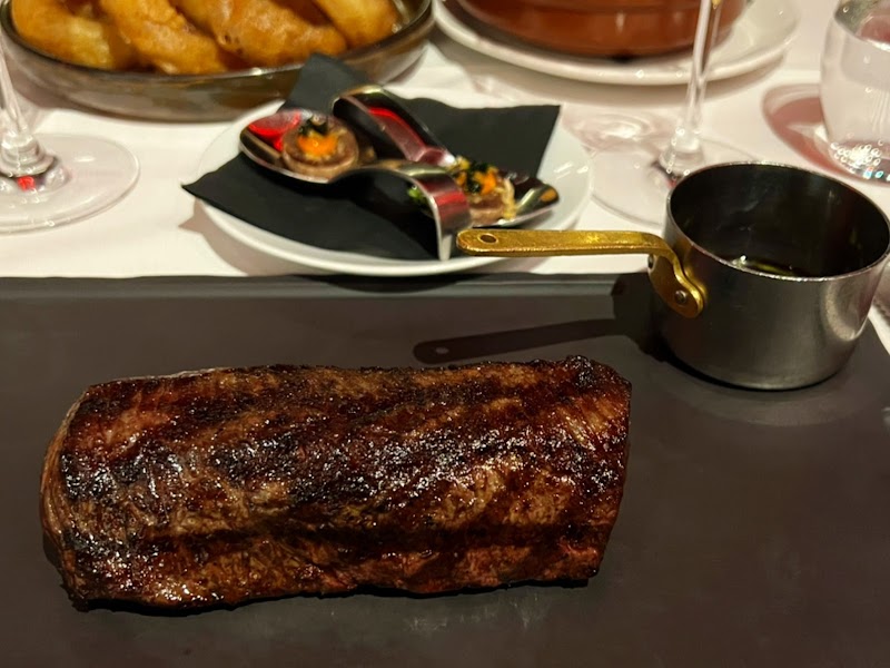 Moo Moo The Wine Bar + Grill photo 4