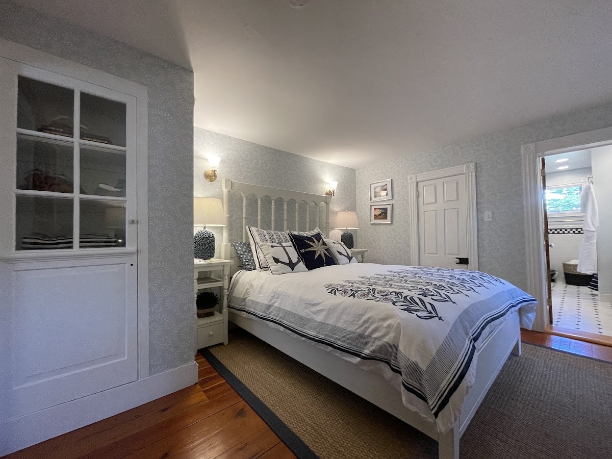 The Snuggery Inn & Suites