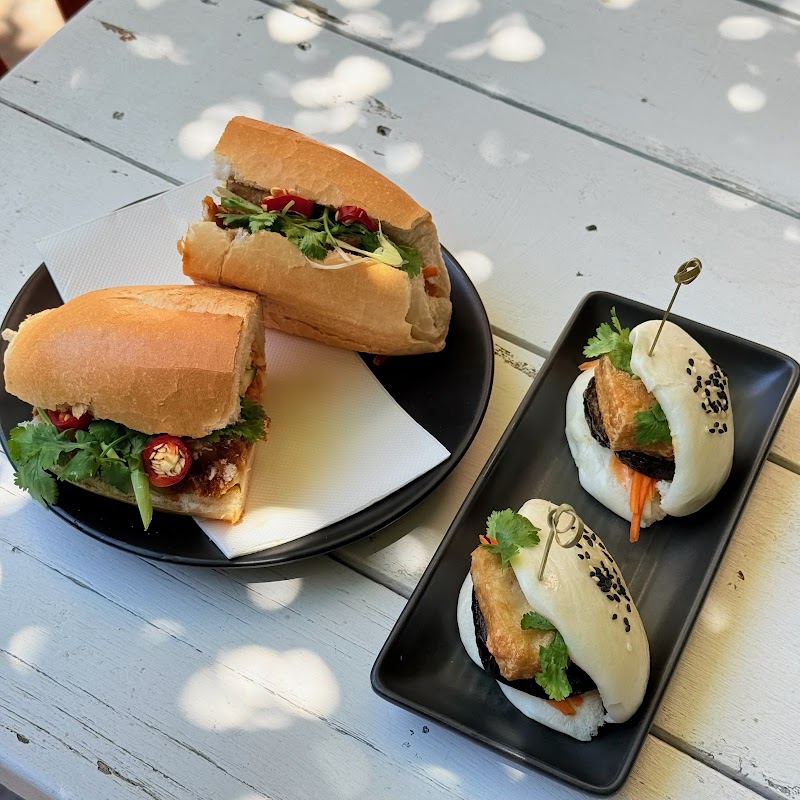 Saigon Allee photo 3