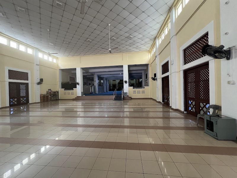 Masjid Jamek Tun Hussein Onn photo 4