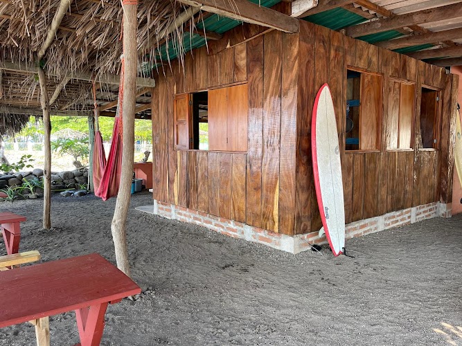 Surf Hostal Km59