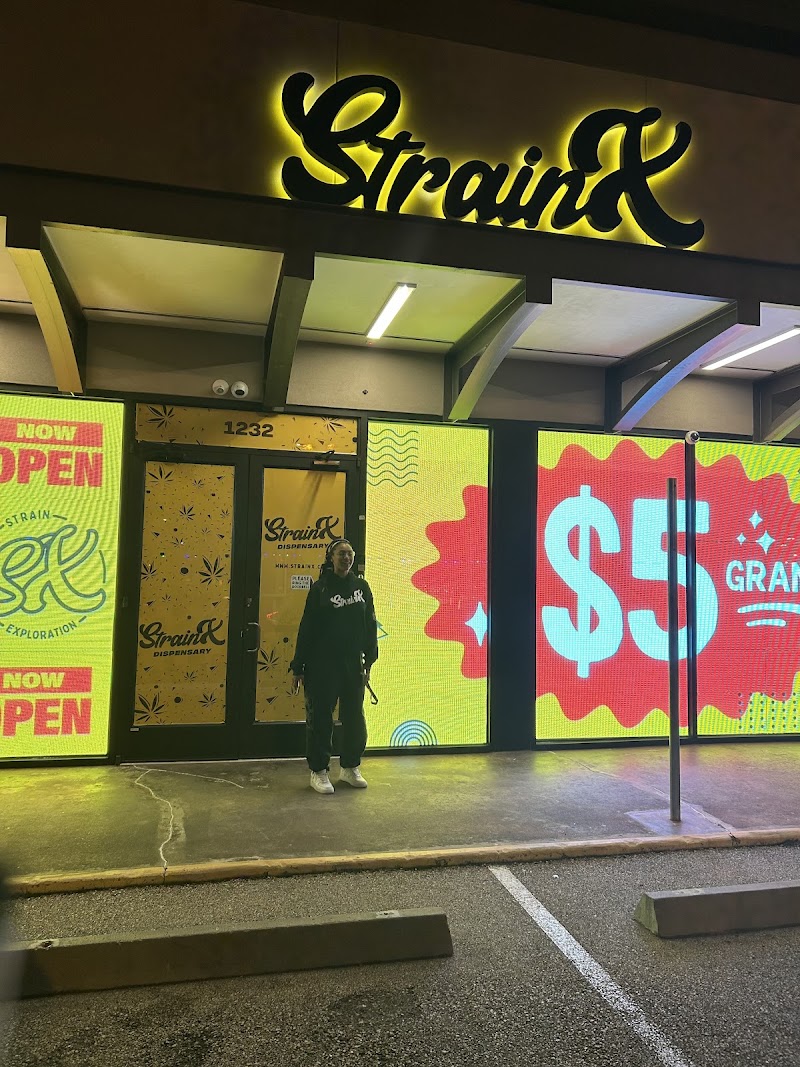 Video tour of StrainX Dispensary - Smoke Shop - Vape - Kratom retail environment
