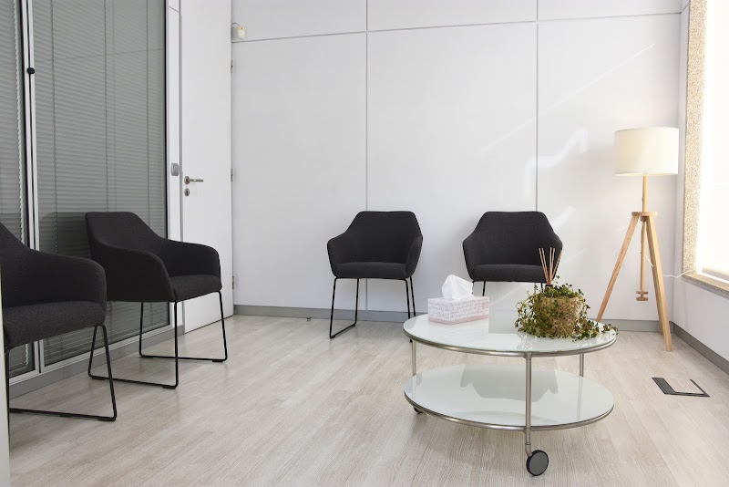 Clinica Dental Monteporreiro photo 4