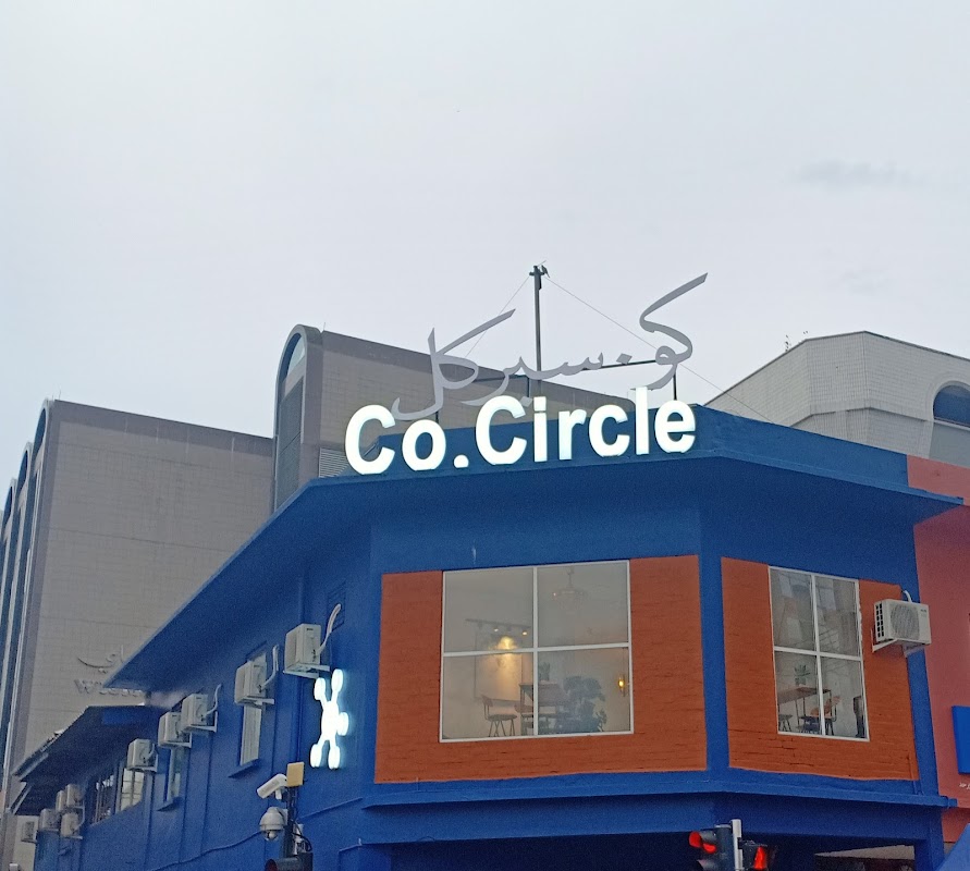 Co. Living Hostel Bandar