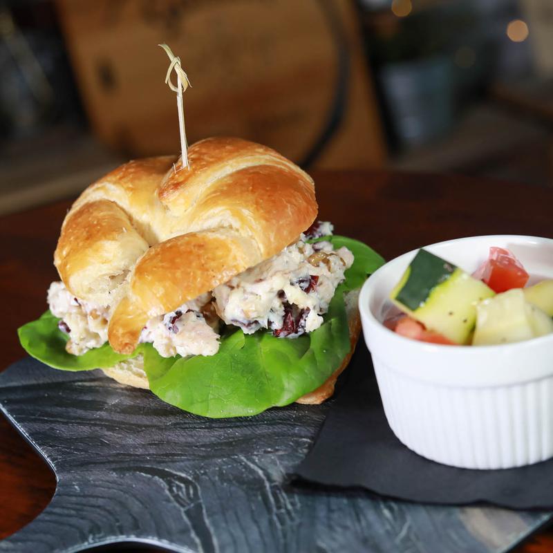 Gaston Pour House: Drinks, Food, Coffee & Lounge photo 2