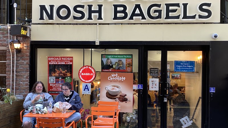 Broad Nosh Bagels Deli & Catering 58th Street photo 1