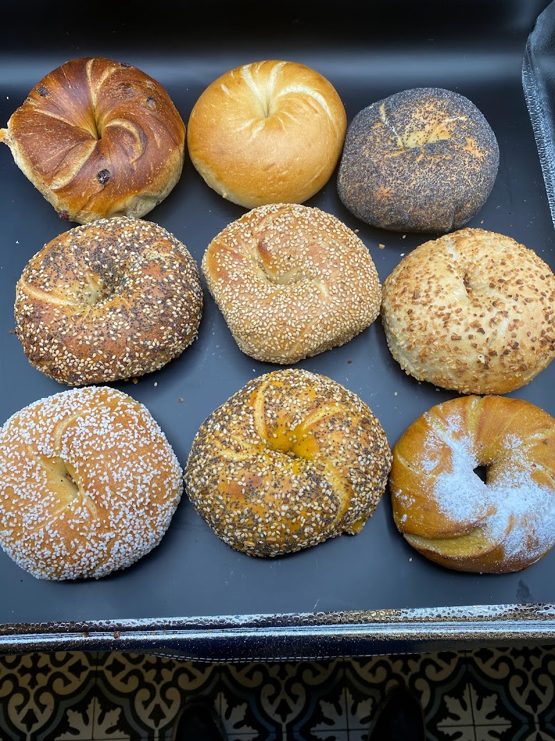 Broad Nosh Bagels Deli & Catering 58th Street photo 3