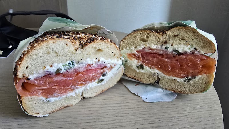 Broad Nosh Bagels Deli & Catering 58th Street photo 4