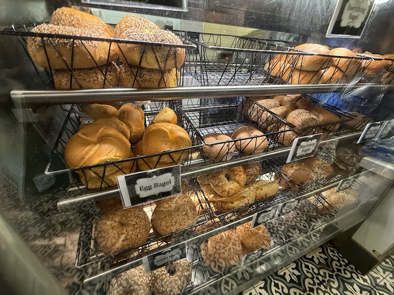 Broad Nosh Bagels Deli & Catering 58th Street interior