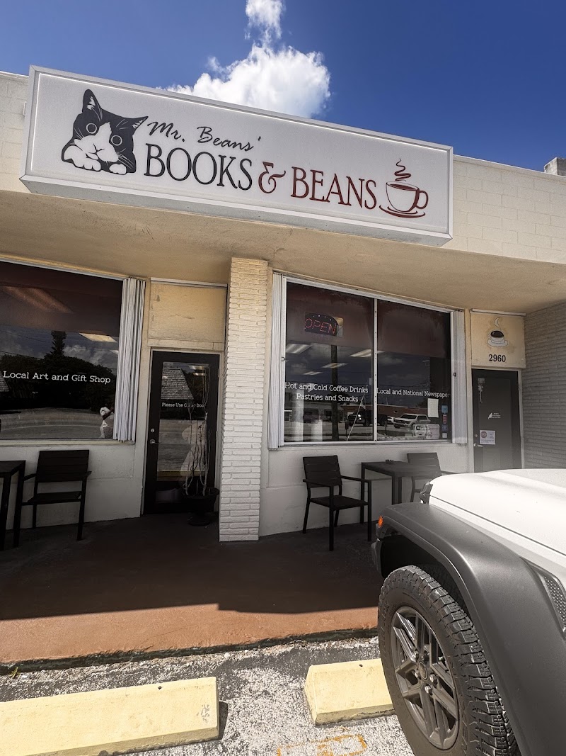 Mr. Beans Books & Beans (formerly Keys News and Coffee) photo 3