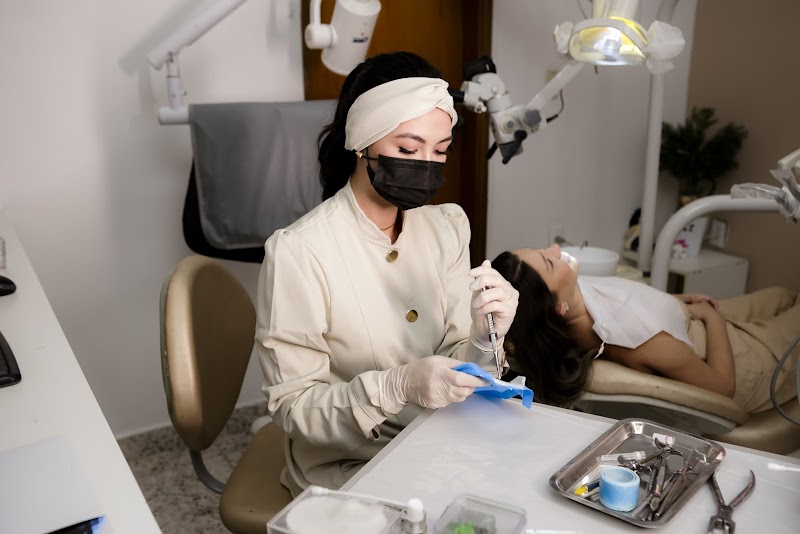 Dra. Bruna Maki | Dentista Especialista em Endodontia | Clínica Geral - foto 2