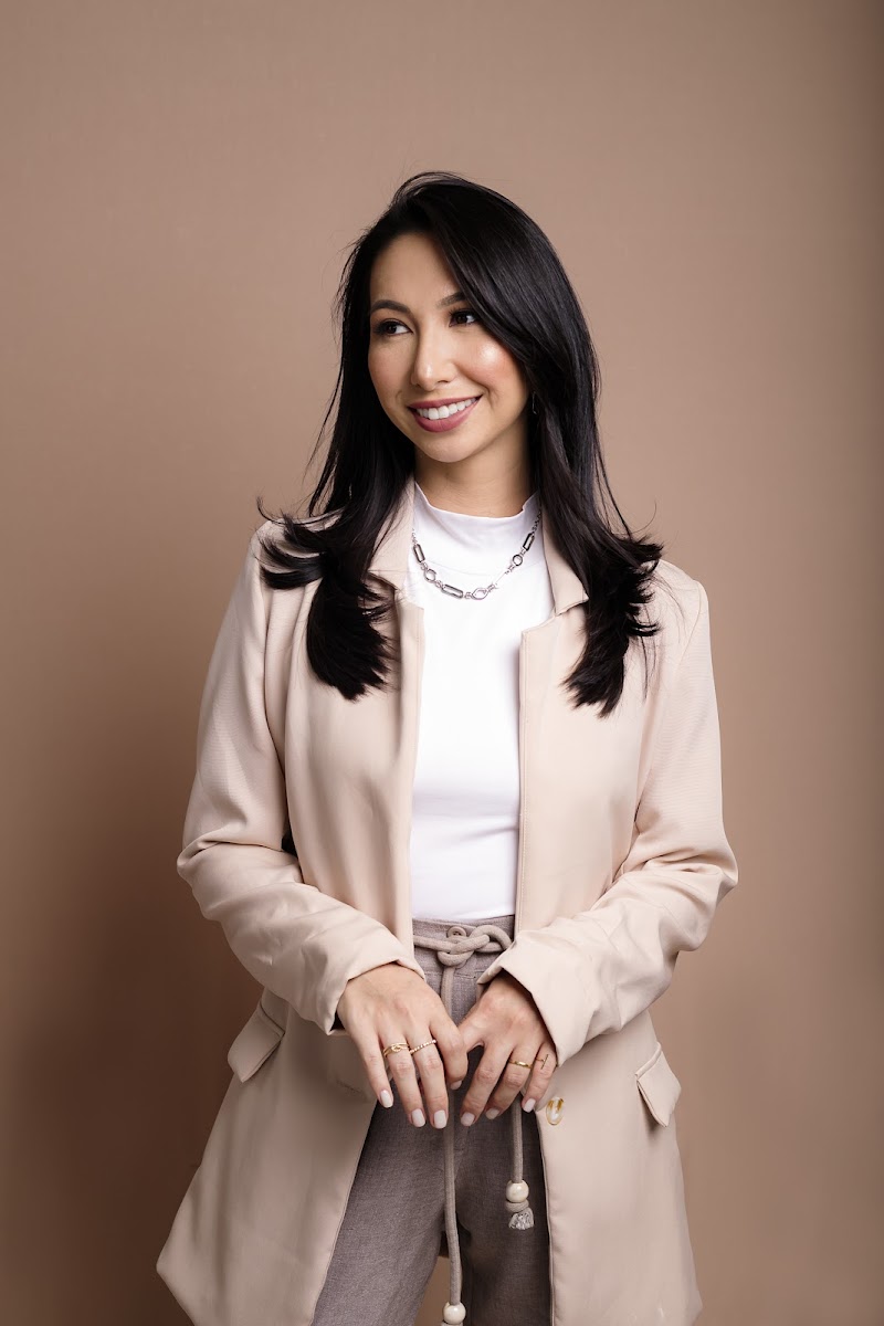 Dra. Bruna Maki | Dentista Especialista em Endodontia | Clínica Geral - foto 1