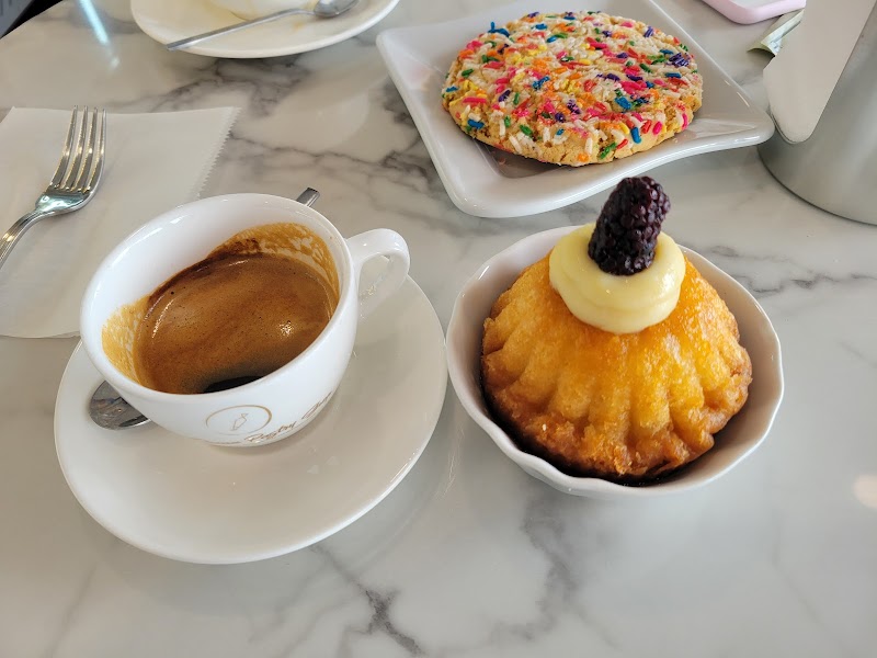 La Roma Pastry Shop photo 4