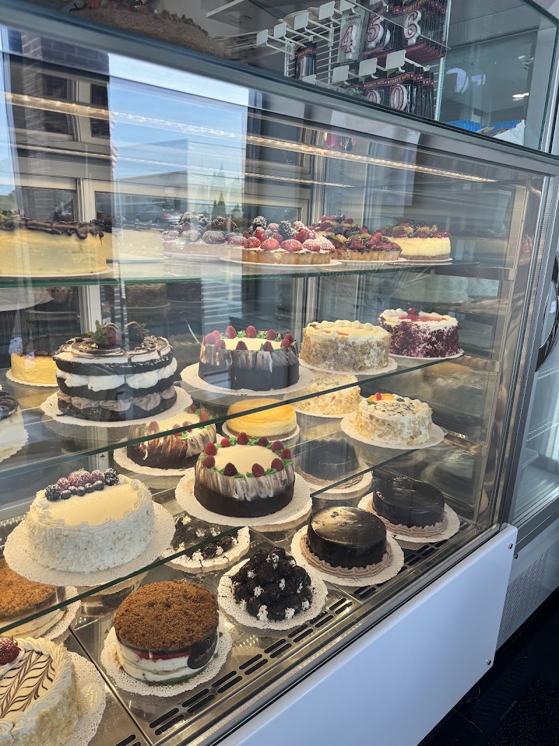 La Roma Pastry Shop photo 1