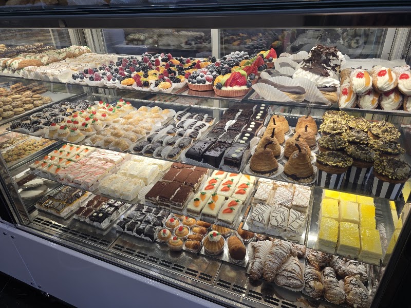 La Roma Pastry Shop photo 3