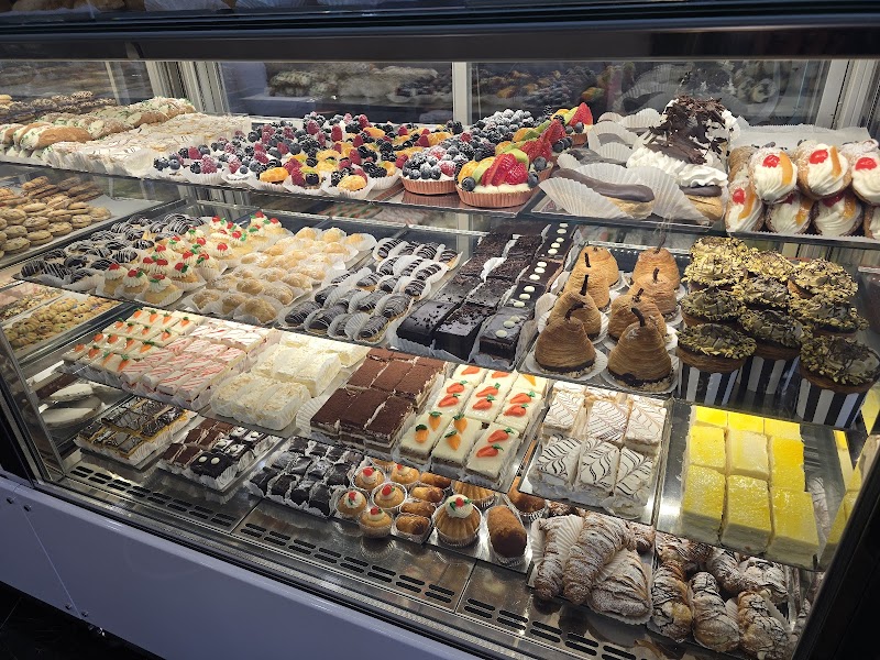 La Roma Pastry Shop photo 4