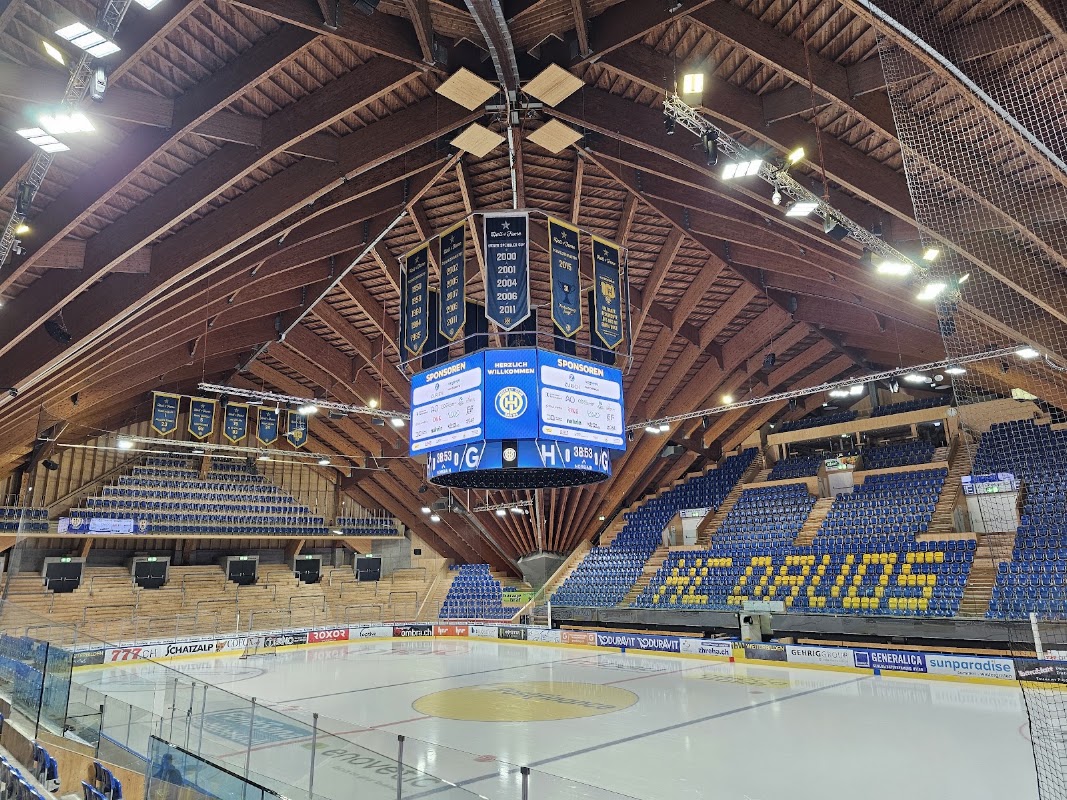 Eisstadion Davos exterior — Davos, Graubünden, Switzerland