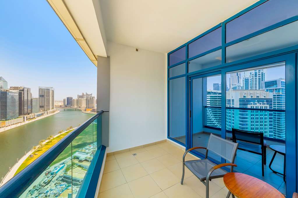 Radisson Blu Hotel, Dubai Waterfront 3