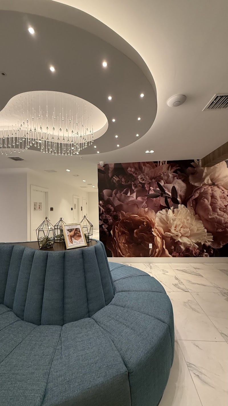 D Glamour Beauty Spa & Academy