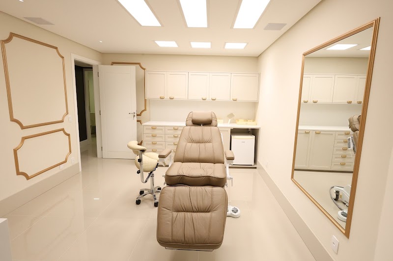 Foto de Dr. João Mucha - Blefaroplastia em Joinville