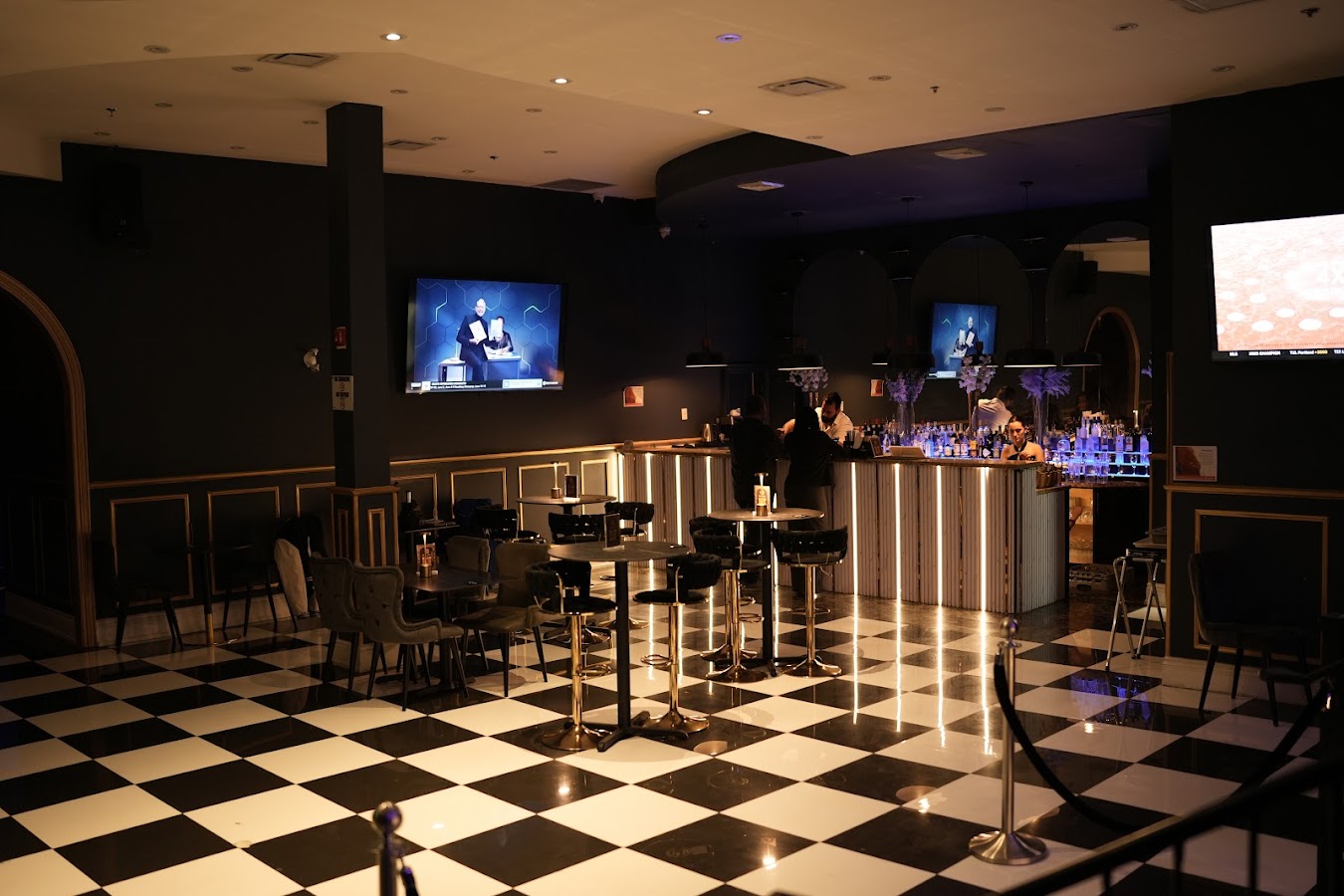 Malang Bar & Lounge